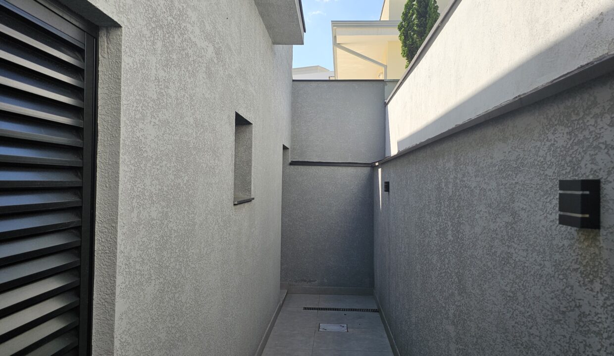 1000092528