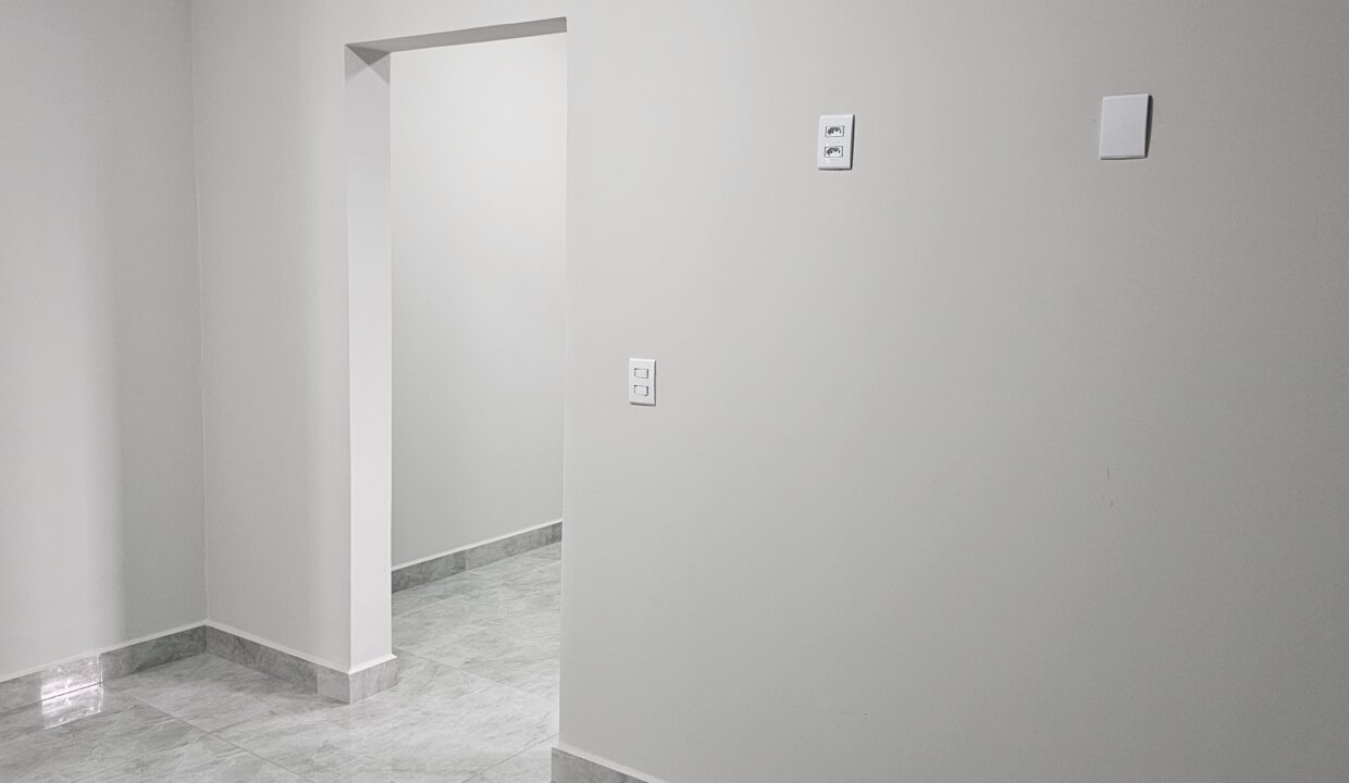 1000092536