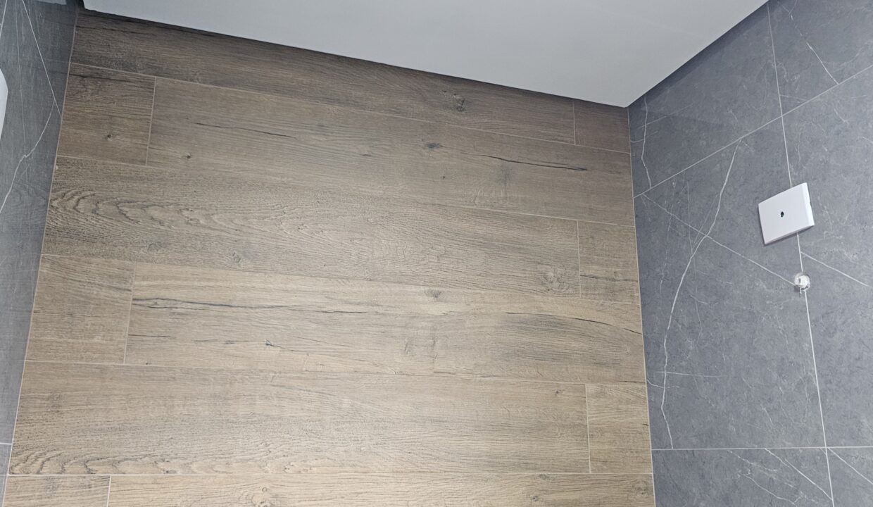 1000092541